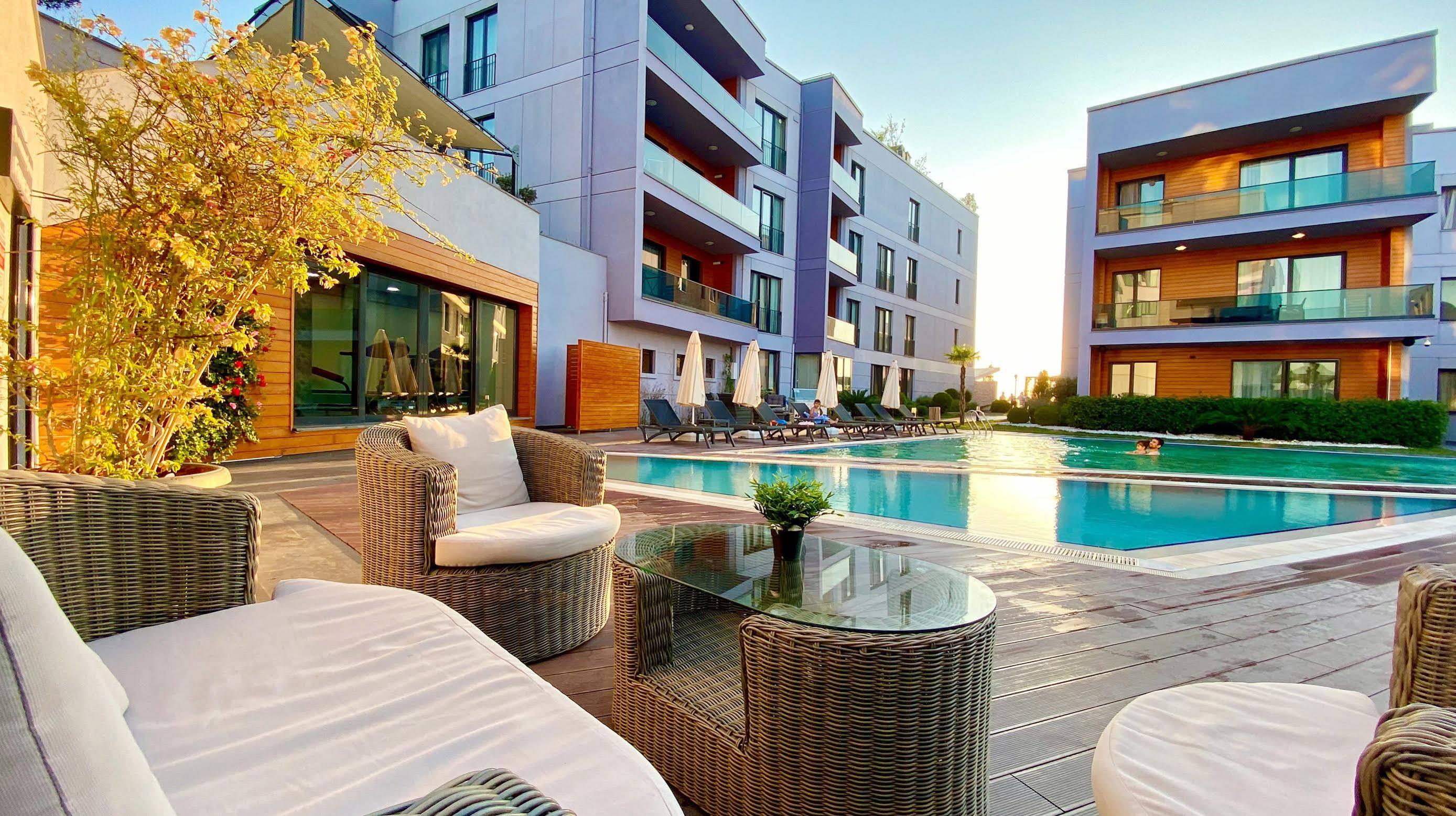 Green Hills Suites ยาโลวา ภายนอก รูปภาพ